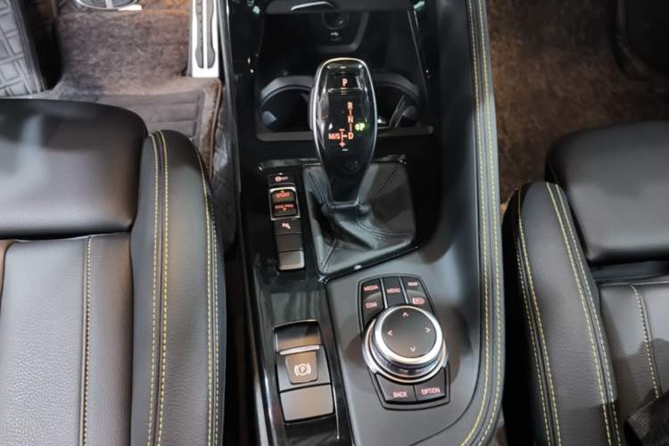 Used BMW X2 2023 sDrive 25i Shining Edition Gear Lever