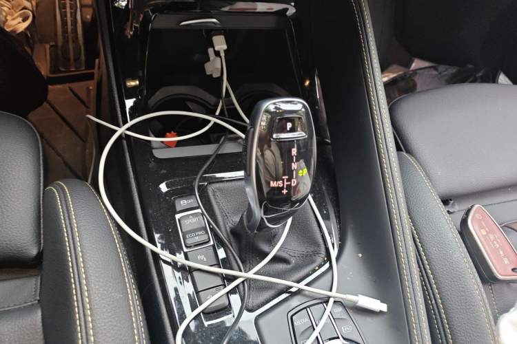 Used BMW X2 2023 xDrive 25i Shining Edition Gear Lever