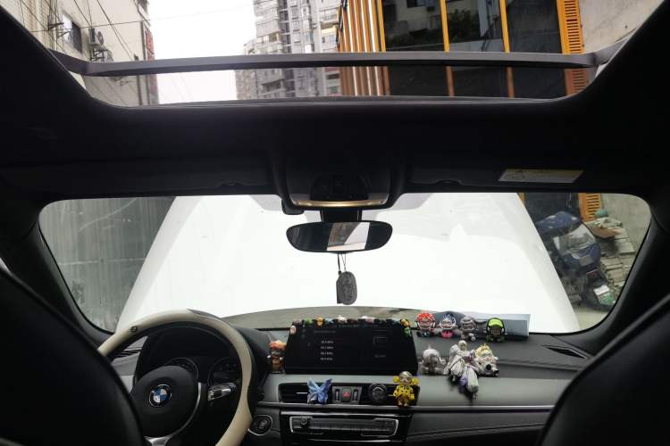 Used BMW X2 2023 xDrive 25i Shining Edition Headliner