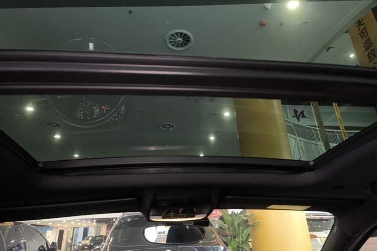 Used BMW X2 2023 sDrive 25i Shining Edition Headliner