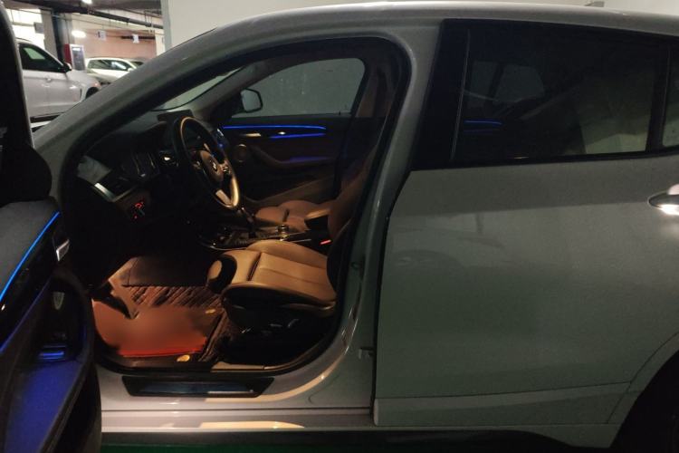 Used BMW X2 2023 sDrive25i M Sport Night Edition Interior 4