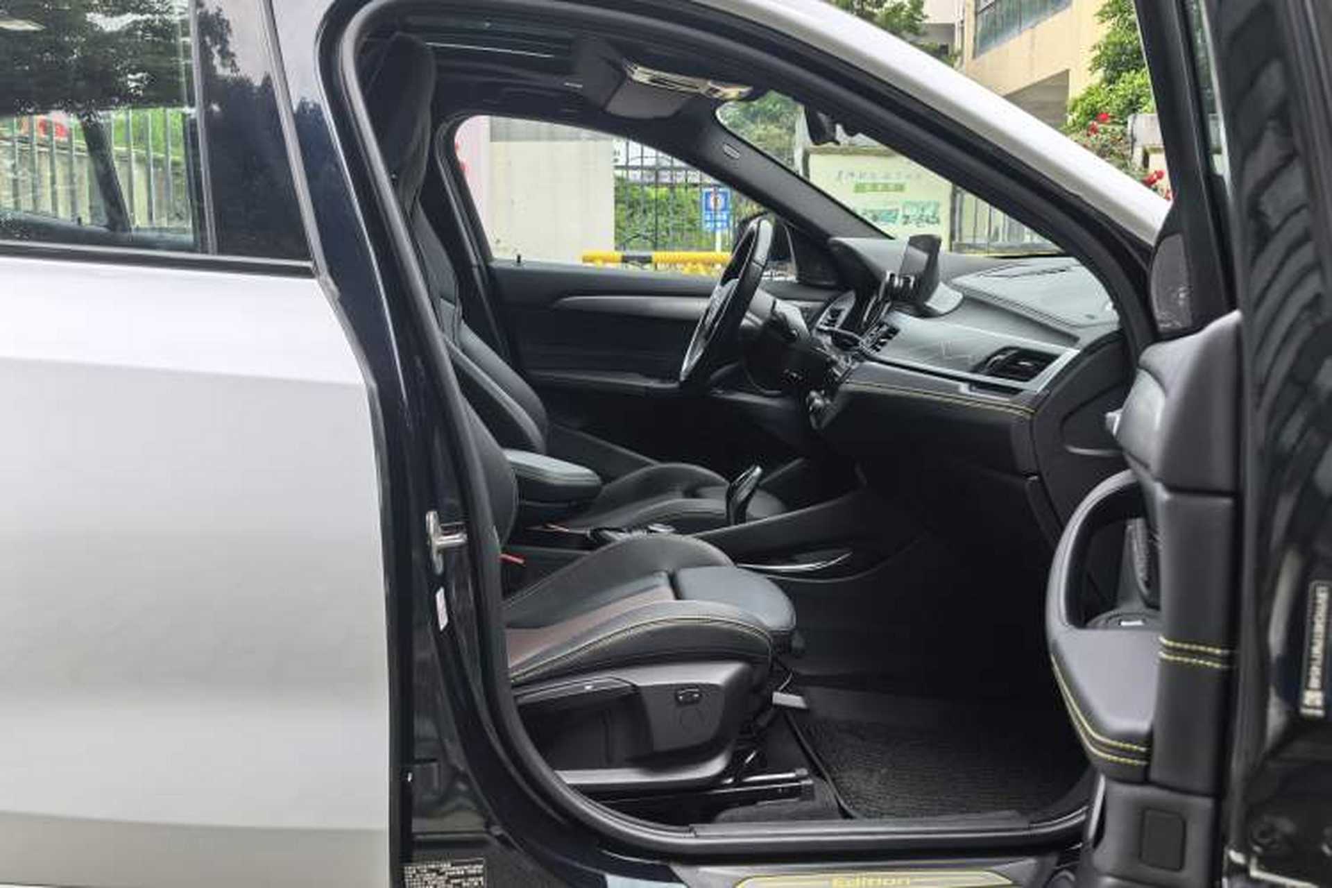 Used BMW X2 2023 sDrive 25i Shining Edition Interior 5