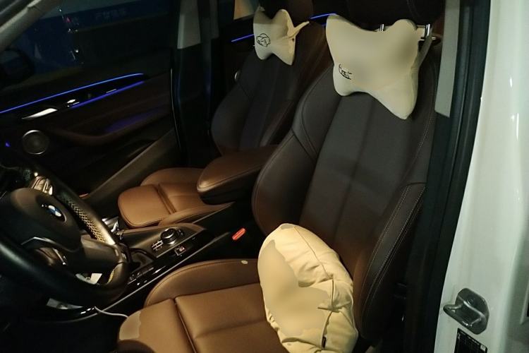 Used BMW X2 2023 sDrive25i M Sport Package Left Front Seat