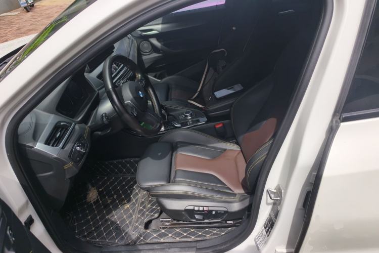Used BMW X2 2023 xDrive 25i Shining Edition Left Front Seat