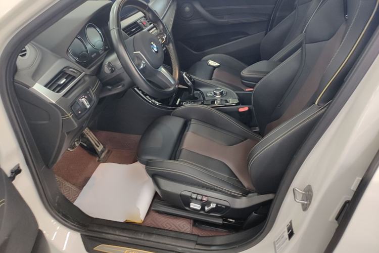 Used BMW X2 2023 sDrive 25i Shining Edition Left Front Seat