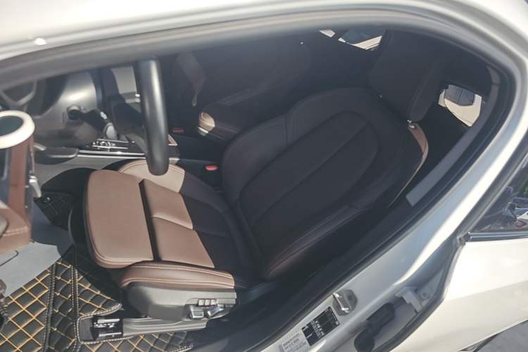 Used BMW X2 2023 sDrive25i M Sport Night Edition Left Front Seat