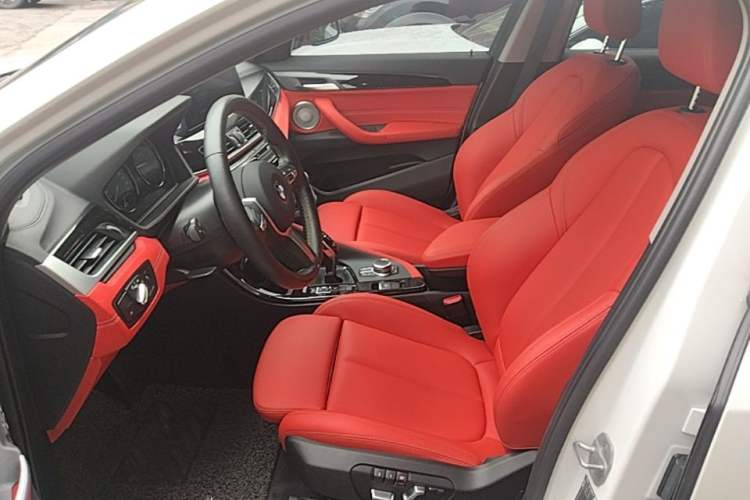Used BMW X2 2023 sDrive25i M Sport Night Edition Left Front Seat
