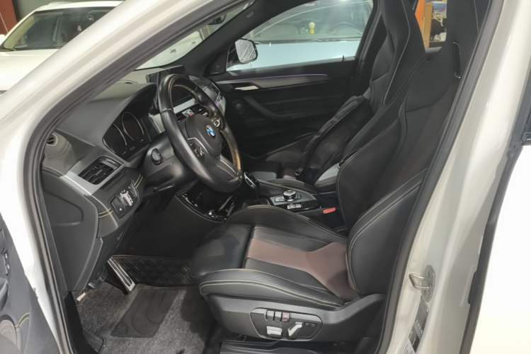 Used BMW X2 2023 sDrive 25i Shining Edition Left Front Seat