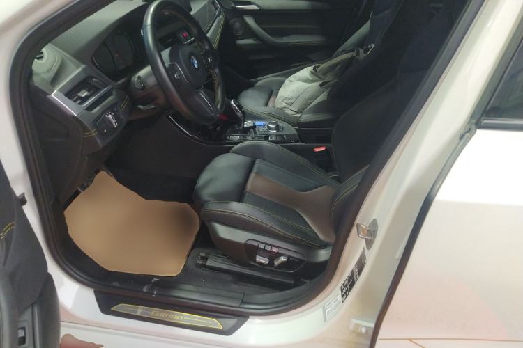 Used BMW X2 2023 xDrive 25i Shining Edition Left Front Seat