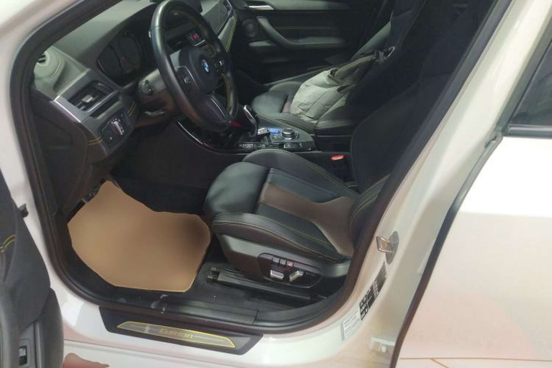 Used BMW X2 2023 xDrive 25i Shining Edition Left Front Seat