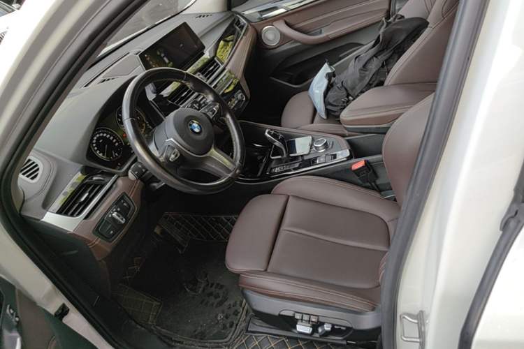 Used BMW X2 2023 sDrive25i M Sport Night Edition Left Front Seat