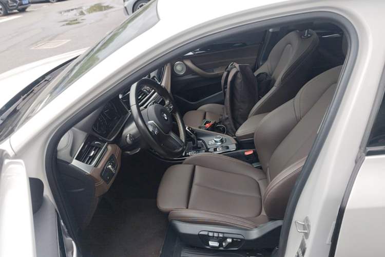 Used BMW X2 2023 sDrive25i M Sport Night Edition Left Front Seat