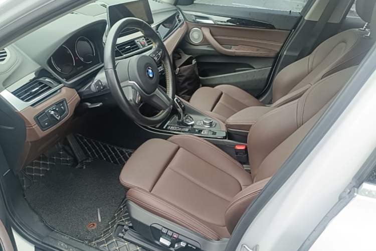 Used BMW X2 2023 sDrive25i M Sport Package Left Front Seat