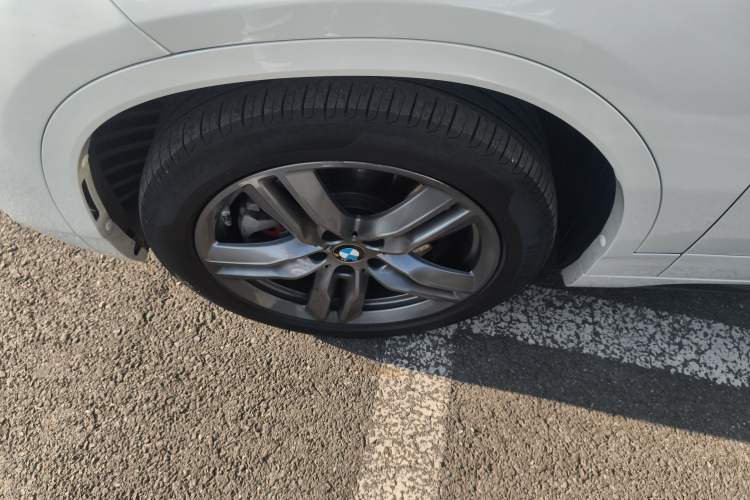 Used BMW X2 2023 sDrive25i M Sport Night Edition Left Front Wheel Hub