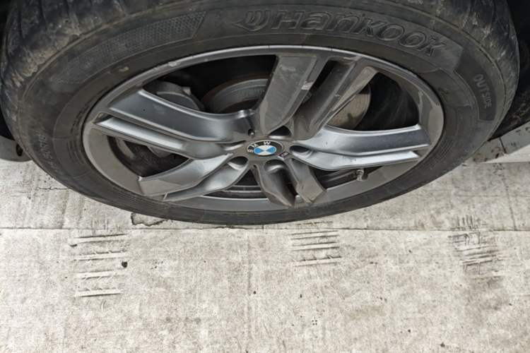 Used BMW X2 2023 sDrive25i M Sport Night Edition Left Front Wheel Hub
