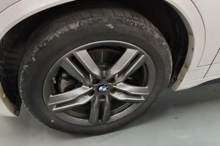 Used BMW X2 2023 sDrive25i M Sport Night Edition Left Front Wheel Hub