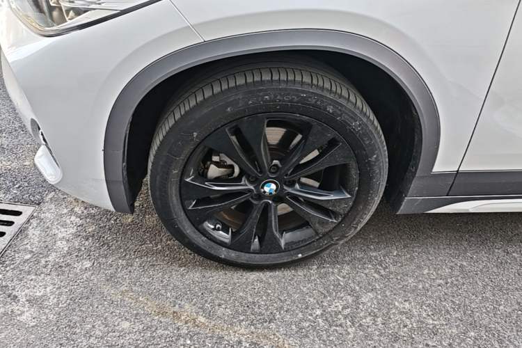 Used BMW X2 2023 sDrive25i M Sport Package Left Front Wheel Hub