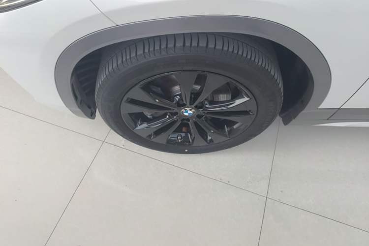 Used BMW X2 2023 sDrive25i M Sport Package Left Front Wheel Hub