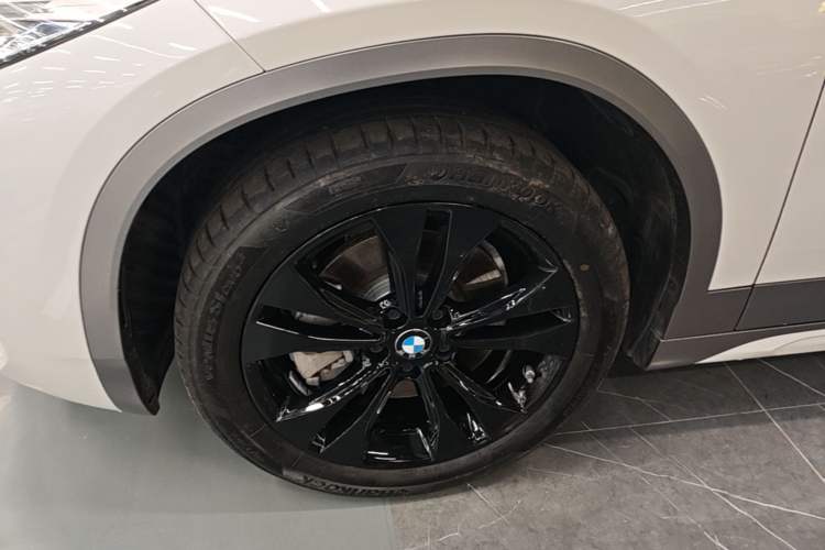 Used BMW X2 2023 sDrive25i M Sport Package Left Front Wheel Hub