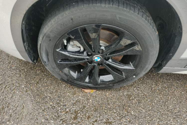 Used BMW X2 2023 sDrive25i M Sport Package Left Front Wheel Hub