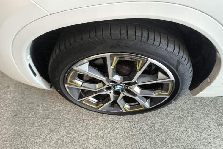 Used BMW X2 2023 sDrive 25i Shining Edition Left Front Wheel Hub