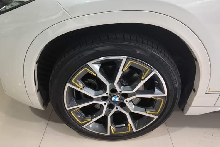 Used BMW X2 2023 sDrive 25i Shining Edition Left Front Wheel Hub