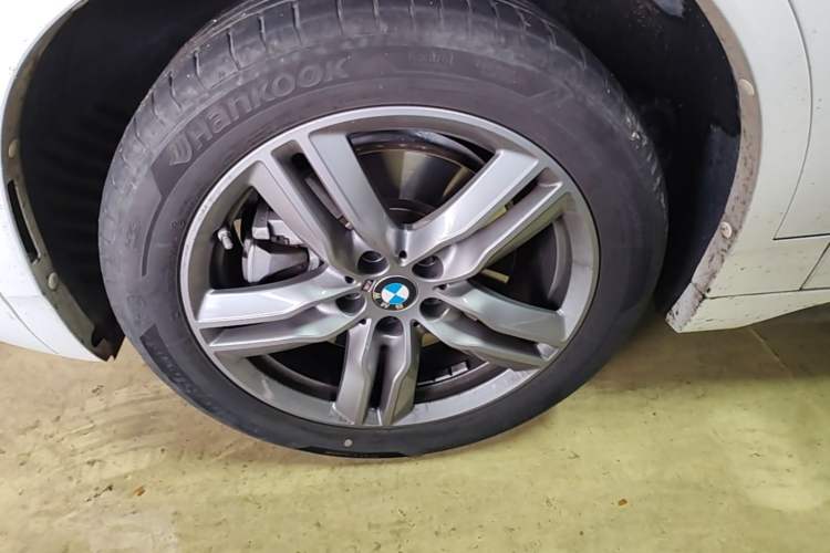 Used BMW X2 2023 sDrive25i M Sport Night Edition Left Front Wheel Hub