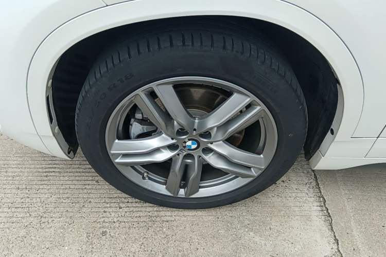 Used BMW X2 2023 sDrive25i M Sport Night Edition Left Front Wheel Hub