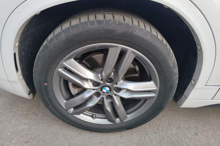Used BMW X2 2023 sDrive25i M Sport Night Edition Left Front Wheel Hub