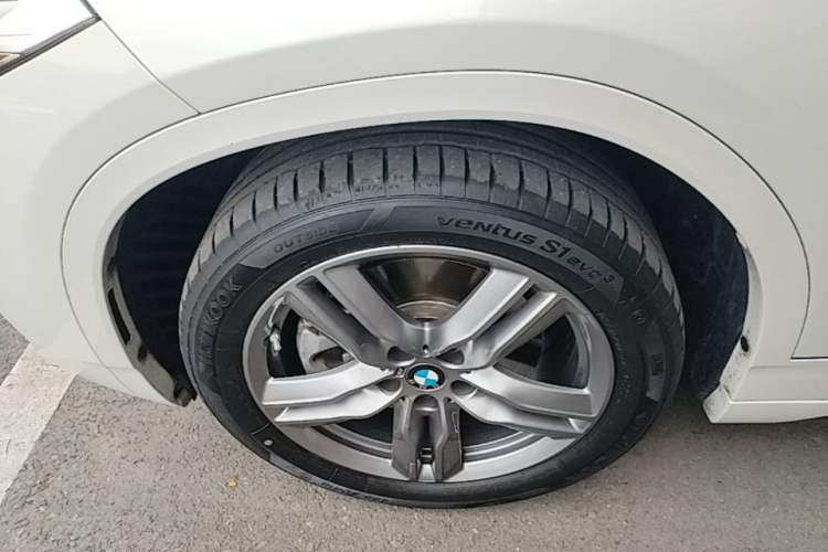 Used BMW X2 2023 sDrive25i M Sport Night Edition Left Front Wheel Hub