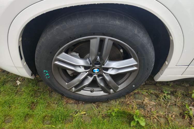 Used BMW X2 2023 sDrive25i M Sport Night Edition Left Front Wheel Hub