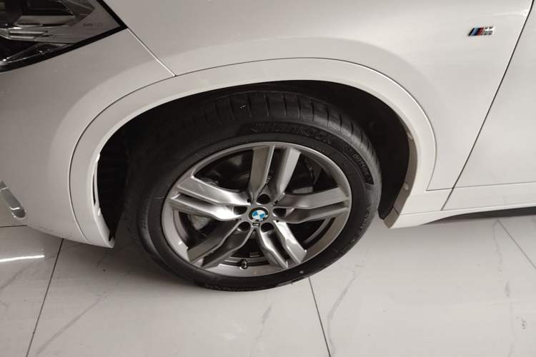Used BMW X2 2023 sDrive25i M Sport Night Edition Left Front Wheel Hub