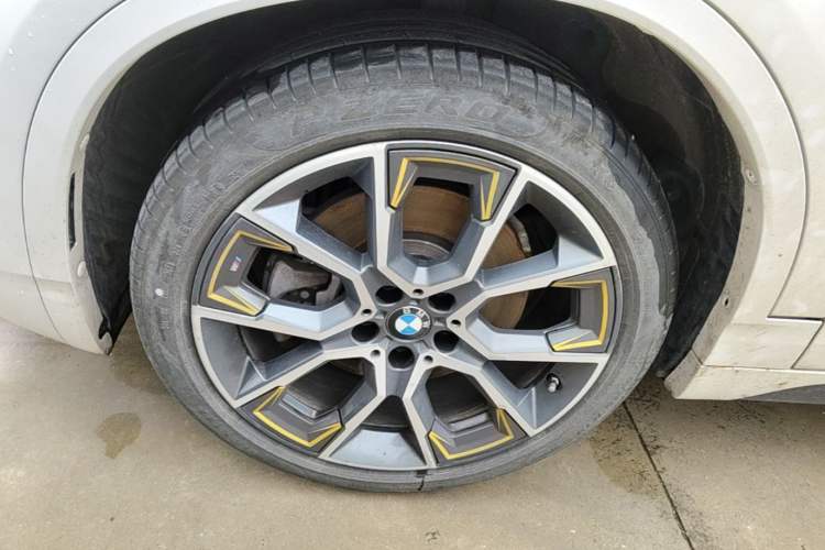 Used BMW X2 2023 sDrive 25i Shining Edition Left Front Wheel Hub