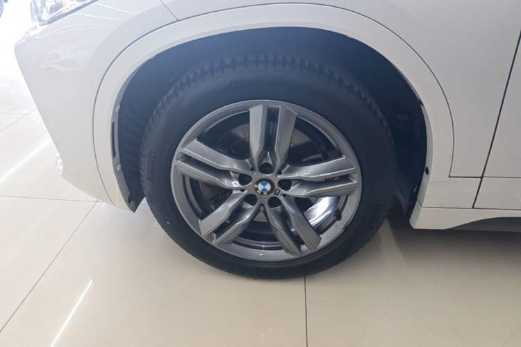 Used BMW X2 2023 sDrive25i M Sport Night Edition Left Front Wheel Hub