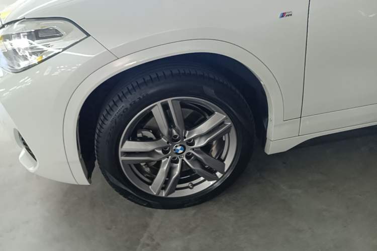 Used BMW X2 2023 sDrive25i M Sport Night Edition Left Front Wheel Hub