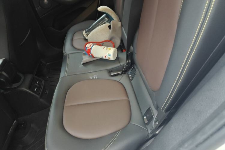 Used BMW X2 2023 xDrive 25i Shining Edition Left Rear Seat