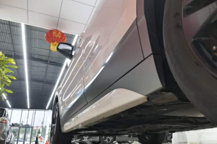 Used BMW X2 2023 sDrive25i M Sport Package Left Side Sill
