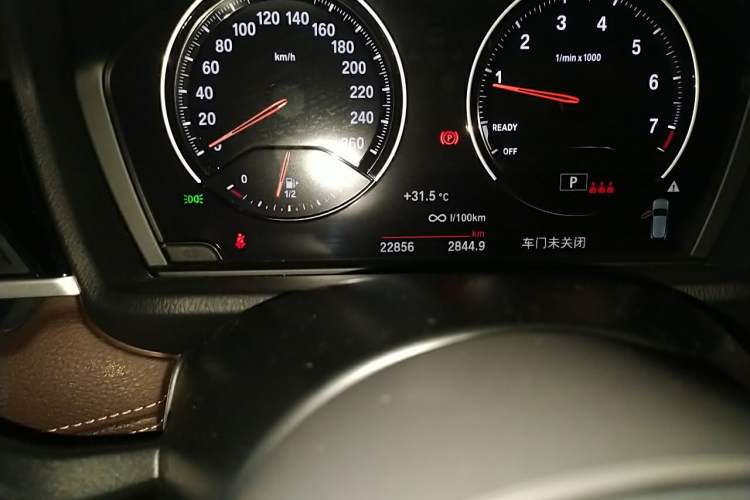 Used BMW X2 2023 sDrive25i M Sport Package Odometer Close Up