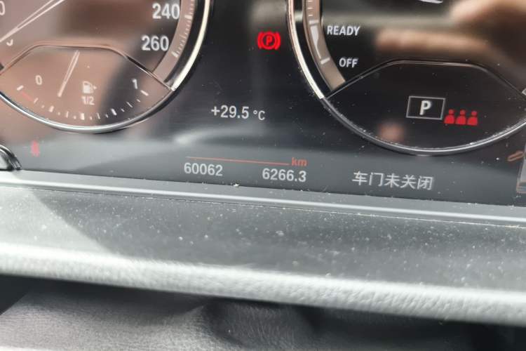 Used BMW X2 2023 xDrive 25i Shining Edition Odometer Close Up