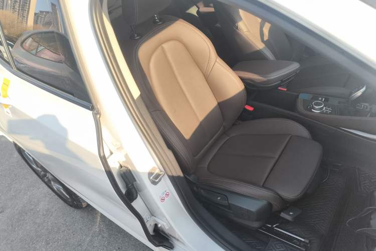 Used BMW X2 2023 sDrive25i M Sport Night Edition Right Front Seat