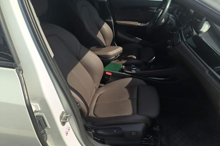 Used BMW X2 2023 sDrive25i M Sport Night Edition Right Front Seat