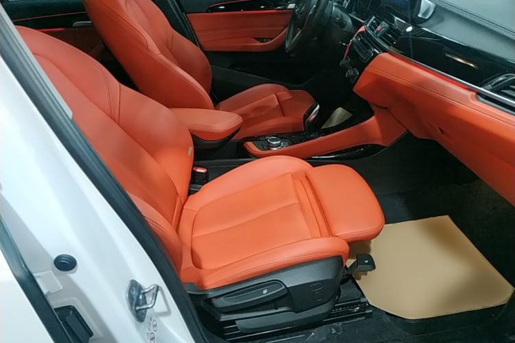 Used BMW X2 2023 sDrive25i M Sport Package Right Front Seat
