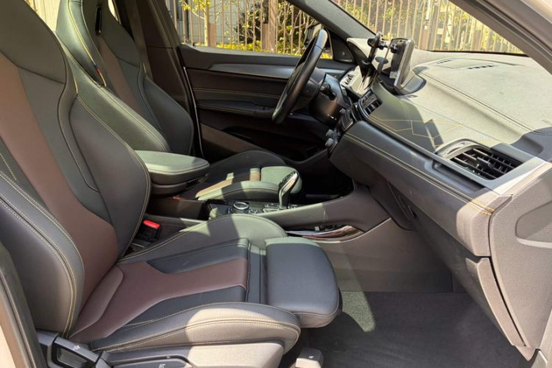 Used BMW X2 2023 xDrive 25i Shining Edition Right Front Seat