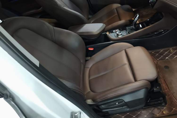 Used BMW X2 2023 sDrive25i M Sport Night Edition Right Front Seat
