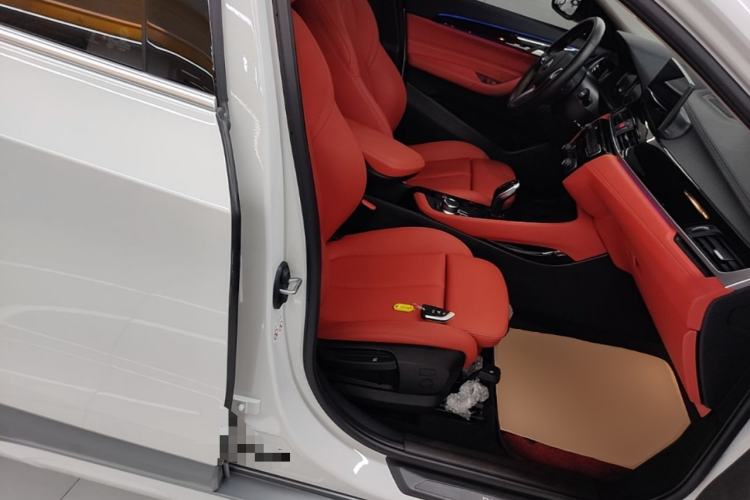 Used BMW X2 2023 sDrive25i M Sport Package Right Front Seat