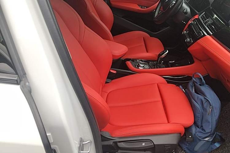 Used BMW X2 2023 sDrive25i M Sport Night Edition Right Front Seat