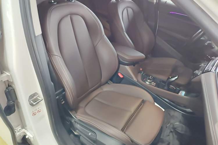 Used BMW X2 2023 sDrive25i M Sport Night Edition Right Front Seat