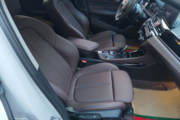 Used BMW X2 2023 sDrive25i M Sport Night Edition Right Front Seat