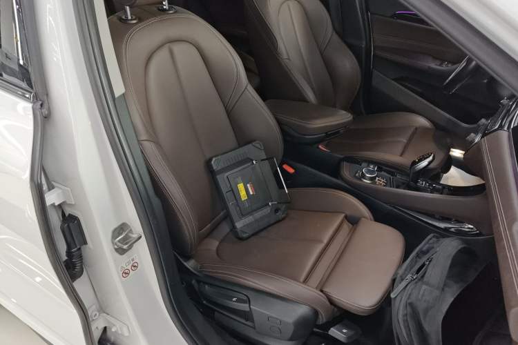 Used BMW X2 2023 sDrive25i M Sport Night Edition Right Front Seat
