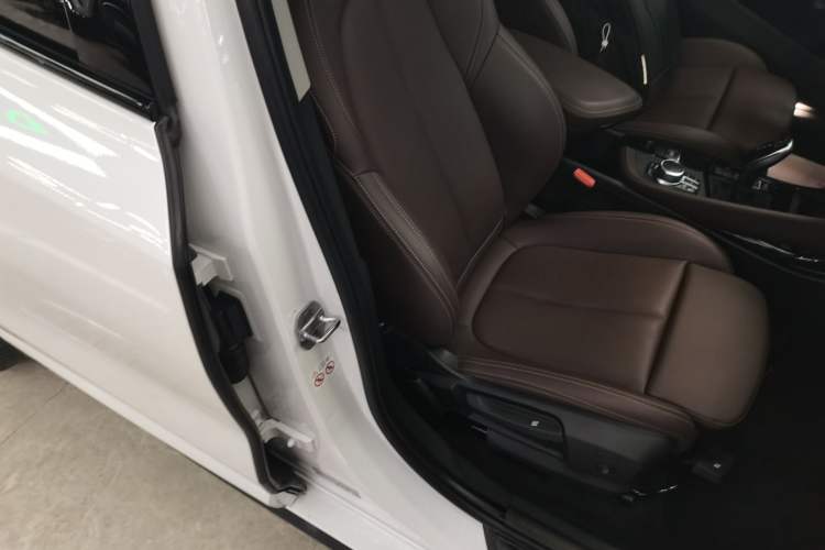 Used BMW X2 2023 sDrive25i M Sport Night Edition Right Front Seat